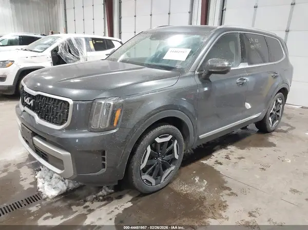 5XYP34GC5RG421880 2024 KIA TELLURIDE - Image 2