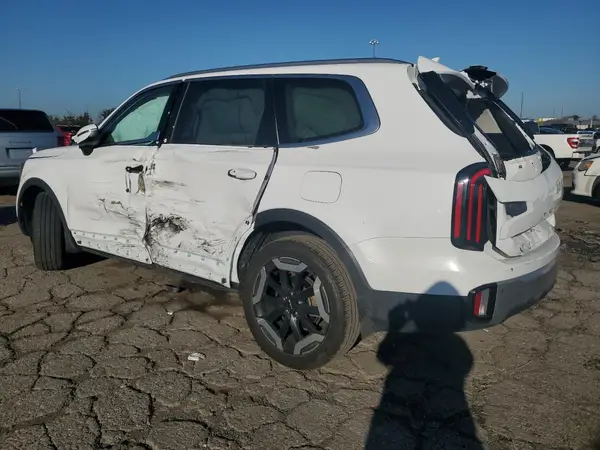 5XYP34GC6PG370368 2023 KIA TELLURIDE - Image 2