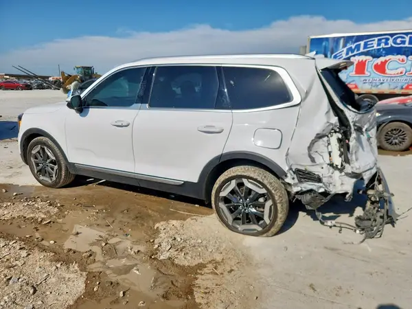 5XYP34GC6PG401456 2023 KIA TELLURIDE - Image 2