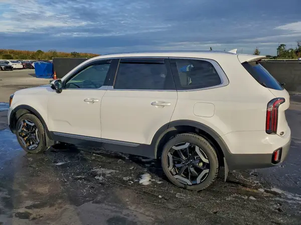 5XYP34GC6RG450420 2024 KIA TELLURIDE - Image 2