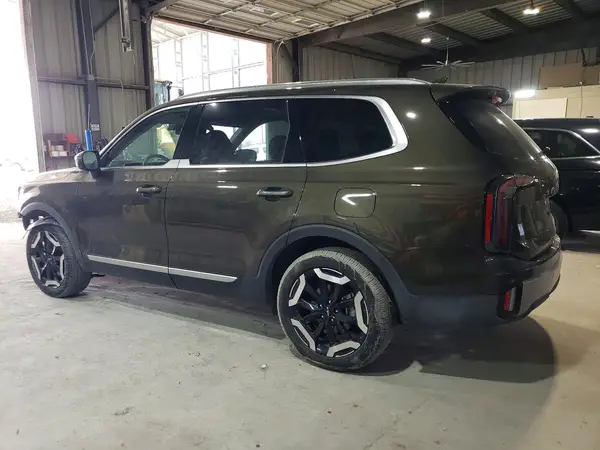 5XYP34GC6SG664572 2025 KIA TELLURIDE - Image 2