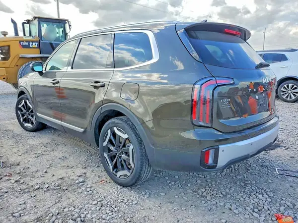 5XYP34GC7RG512696 2024 KIA TELLURIDE - Image 2