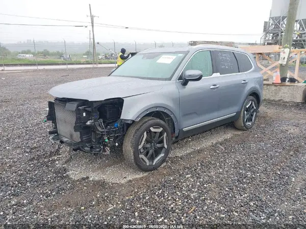 5XYP34GC8RG493124 2024 KIA TELLURIDE - Image 2