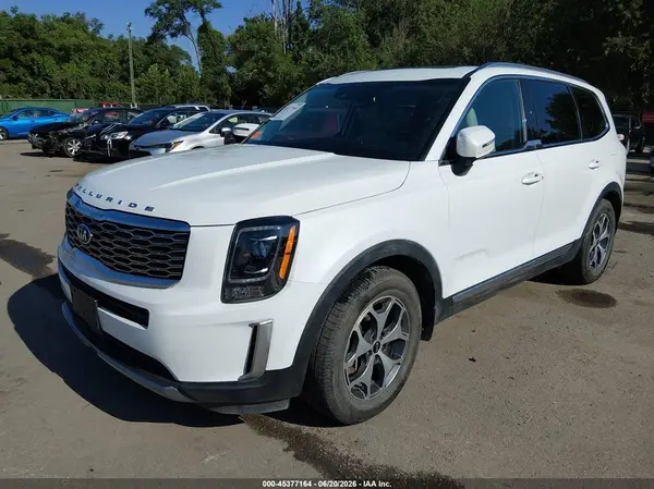 5XYP34HC0LG024017 2020 KIA TELLURIDE - Image 2
