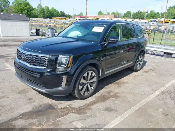 5XYP34HC0LG068180 2020 KIA TELLURIDE - Image 2