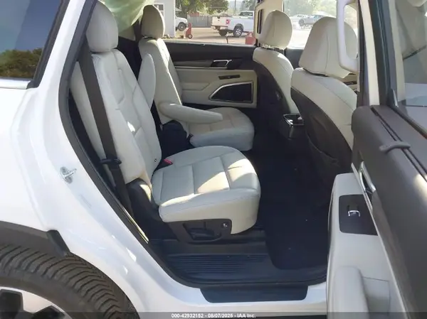 5XYP34HC0NG305768 2022 KIA TELLURIDE - Image 8
