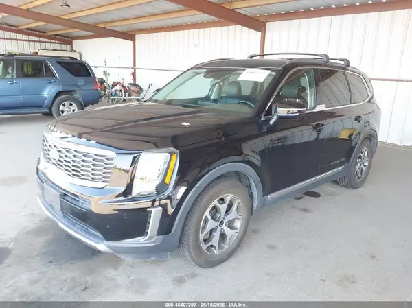 5XYP34HC1LG045555 2020 KIA TELLURIDE - Image 2