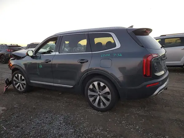 5XYP34HC1NG272411 2022 KIA TELLURIDE - Image 2
