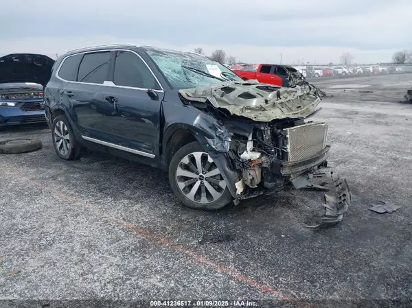 5XYP34HC1NG293520 2022 KIA TELLURIDE - Image 1