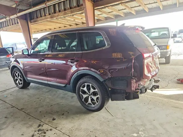 5XYP34HC2LG048643 2020 KIA TELLURIDE - Image 2