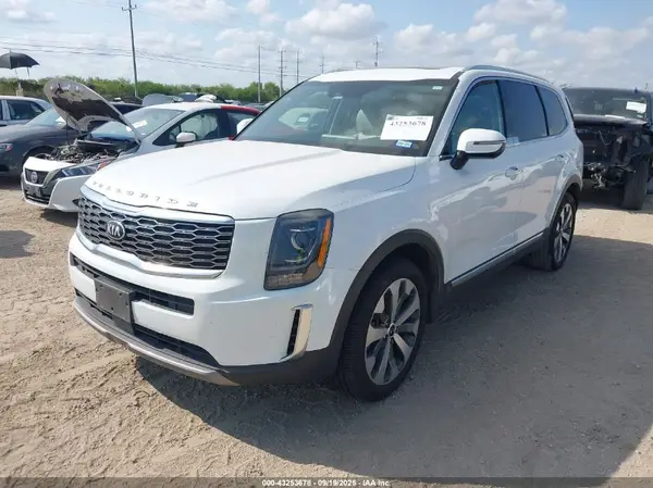 5XYP34HC2LG084946 2020 KIA TELLURIDE - Image 2