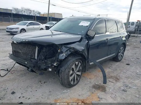 5XYP34HC2MG165978 2021 KIA TELLURIDE - Image 2