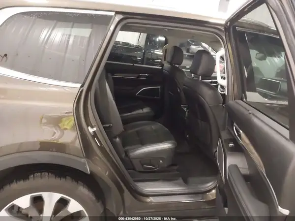 5XYP34HC3LG056105 2020 KIA TELLURIDE - Image 8