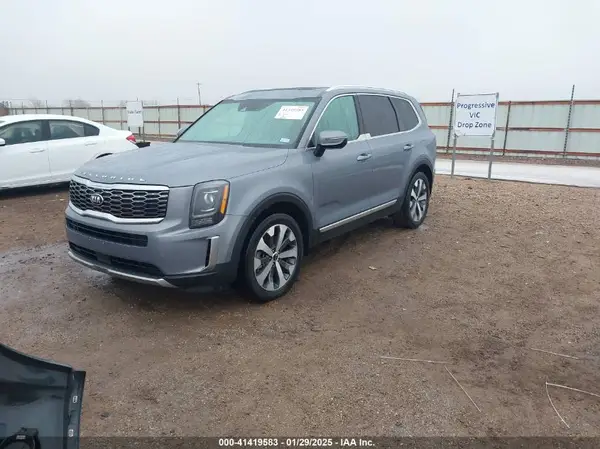 5XYP34HC3LG058064 2020 KIA TELLURIDE - Image 2