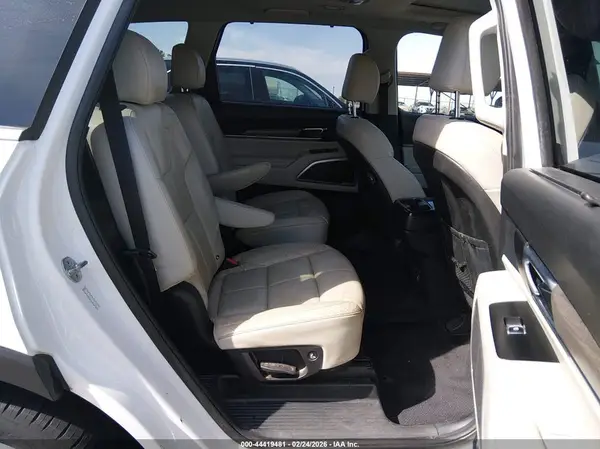 5XYP34HC3LG085040 2020 KIA TELLURIDE - Image 8