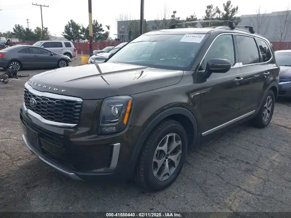 5XYP34HC3LGO25677 2020 KIA TELLURIDE - Image 2