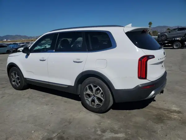5XYP34HC3MG173166 2021 KIA TELLURIDE - Image 2