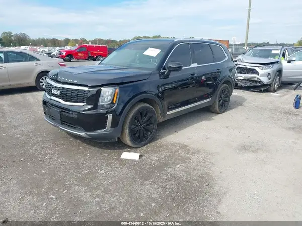 5XYP34HC3NG233352 2022 KIA TELLURIDE - Image 2