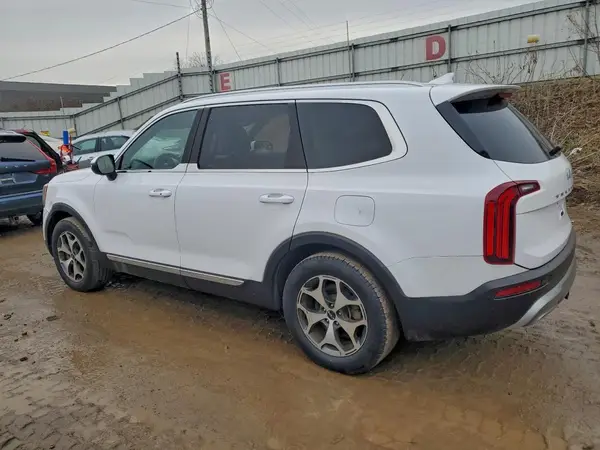 5XYP34HC3NG245419 2022 KIA TELLURIDE - Image 2