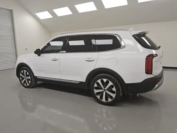 5XYP34HC4MG124901 2021 KIA TELLURIDE - Image 2