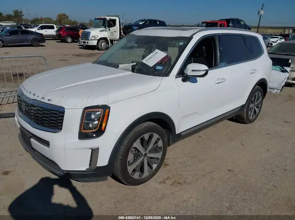 5XYP34HC4MG151189 2021 KIA TELLURIDE - Image 2