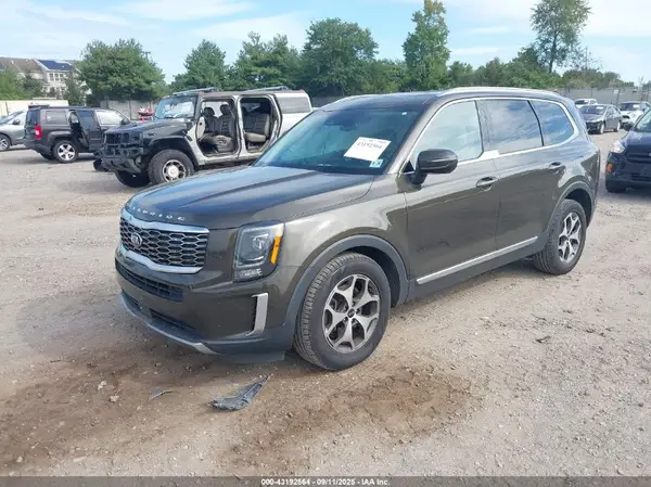 5XYP34HC4MG174133 2021 KIA TELLURIDE - Image 2