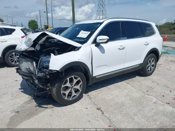 5XYP34HC4NG319365 2022 KIA TELLURIDE - Image 2