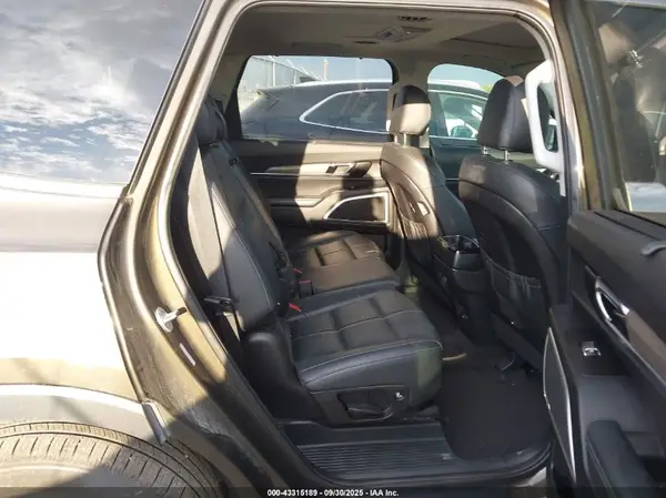 5XYP34HC5MG121943 2021 KIA TELLURIDE - Image 8