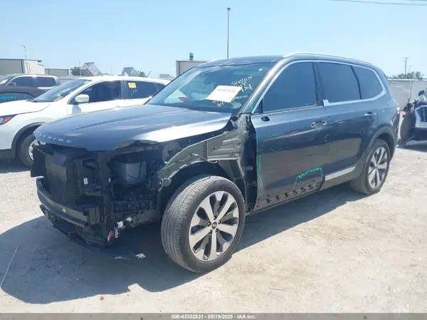 5XYP34HC5MG134921 2021 KIA TELLURIDE - Image 2