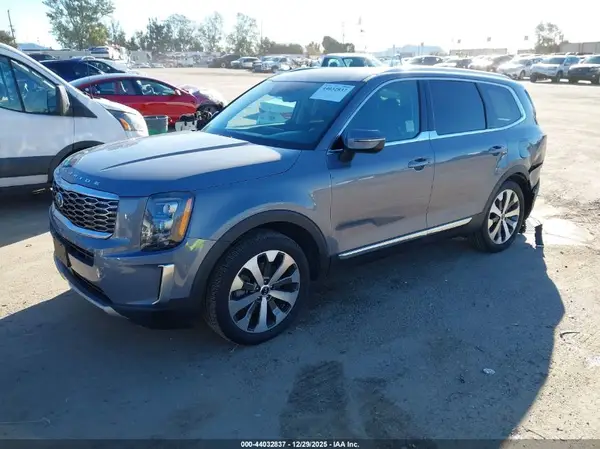 5XYP34HC5MG183682 2021 KIA TELLURIDE - Image 2