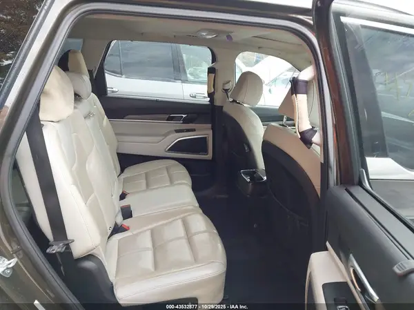 5XYP34HC5NG259175 2022 KIA TELLURIDE - Image 8