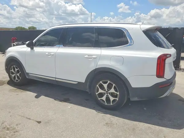 5XYP34HC6LG011594 2020 KIA TELLURIDE - Image 2