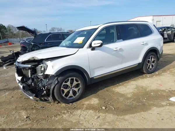 5XYP34HC6LG026001 2020 KIA TELLURIDE - Image 2