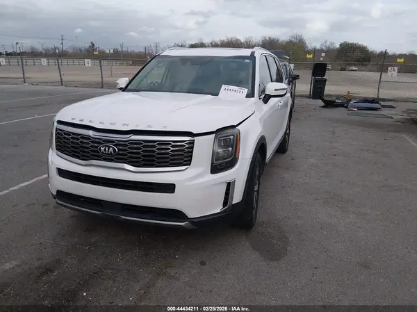 5XYP34HC6MG191046 2021 KIA TELLURIDE - Image 2