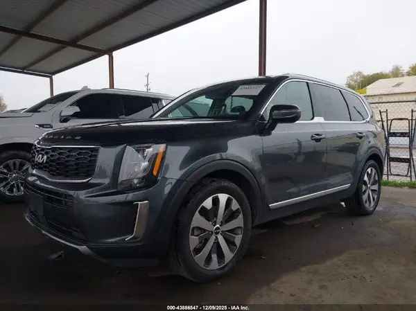 5XYP34HC6NG299877 2022 KIA TELLURIDE - Image 2