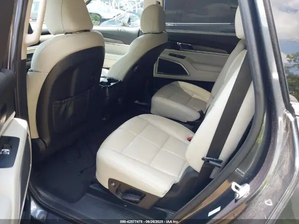 5XYP34HC7MG183814 2021 KIA TELLURIDE - Image 8