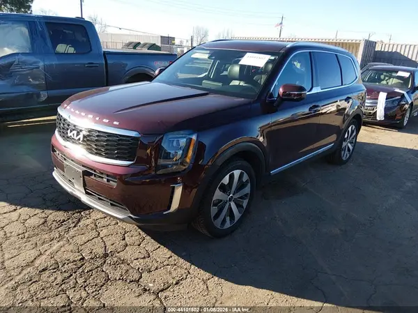 5XYP34HC7NG214142 2022 KIA TELLURIDE - Image 2