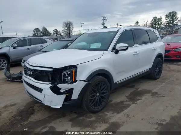 5XYP34HC7NG243527 2022 KIA TELLURIDE - Image 2