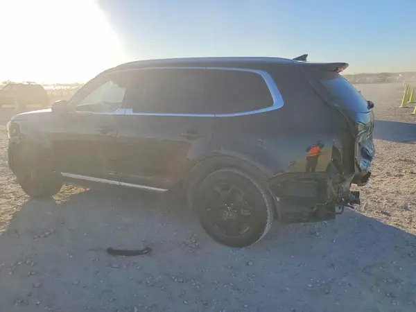 5XYP34HC7NG292775 2022 KIA TELLURIDE - Image 2
