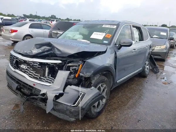 5XYP34HC8LG076821 2020 KIA TELLURIDE - Image 2
