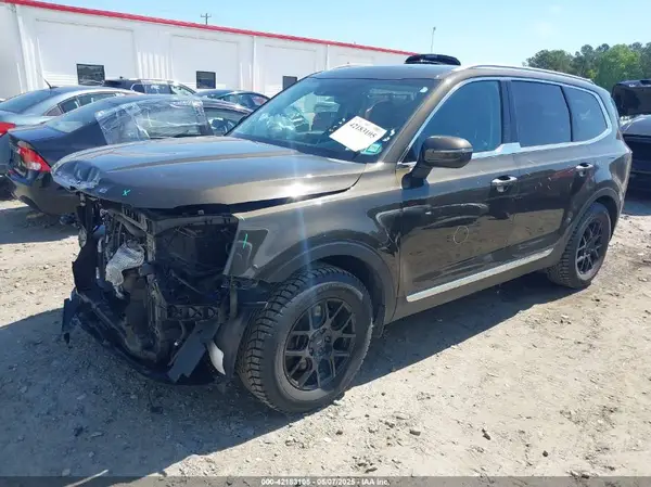 5XYP34HC8NG219771 2022 KIA TELLURIDE - Image 2