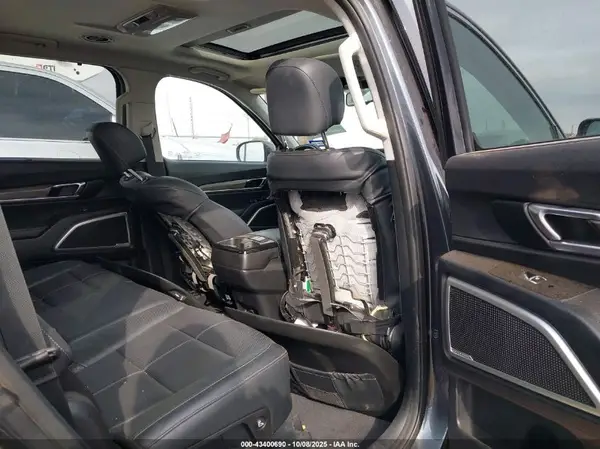 5XYP34HC9LG023870 2020 KIA TELLURIDE - Image 8