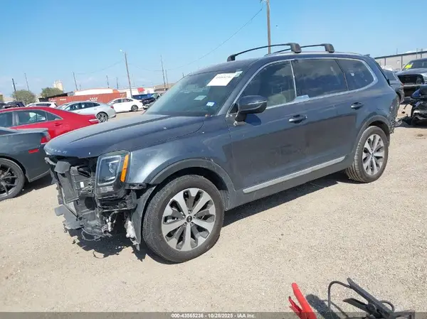 5XYP34HC9LG059672 2020 KIA TELLURIDE - Image 2