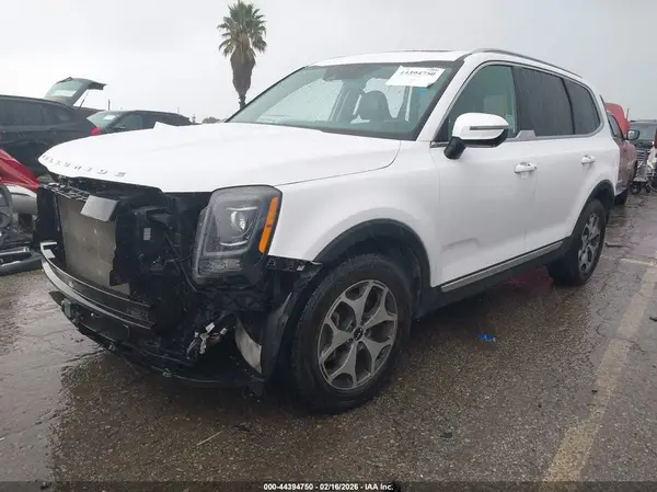 5XYP34HC9NG220511 2022 KIA TELLURIDE - Image 2
