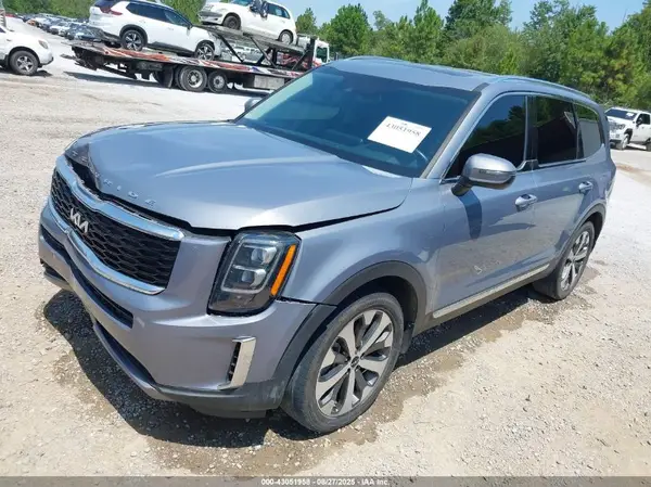 5XYP34HC9NG285469 2022 KIA TELLURIDE - Image 2