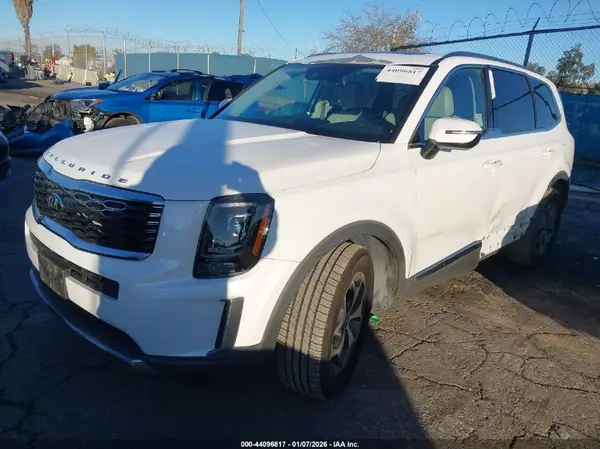 5XYP34HCXLG007922 2020 KIA TELLURIDE - Image 2