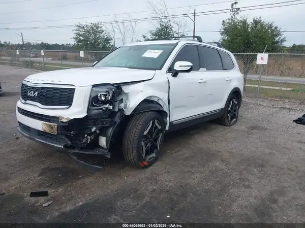 5XYP34HCXNG297694 2022 KIA TELLURIDE - Image 2
