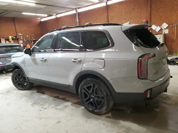 5XYP3DGC0PG327418 2023 KIA TELLURIDE - Image 2