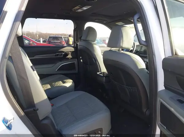 5XYP3DGC1PG346012 2023 KIA TELLURIDE - Image 8