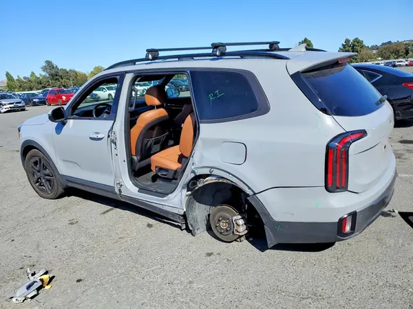 5XYP3DGC1PG392214 2023 KIA TELLURIDE - Image 2